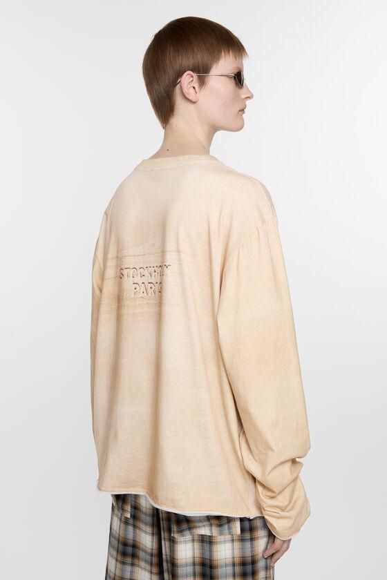 Long sleeve logo t-shirt Product Image