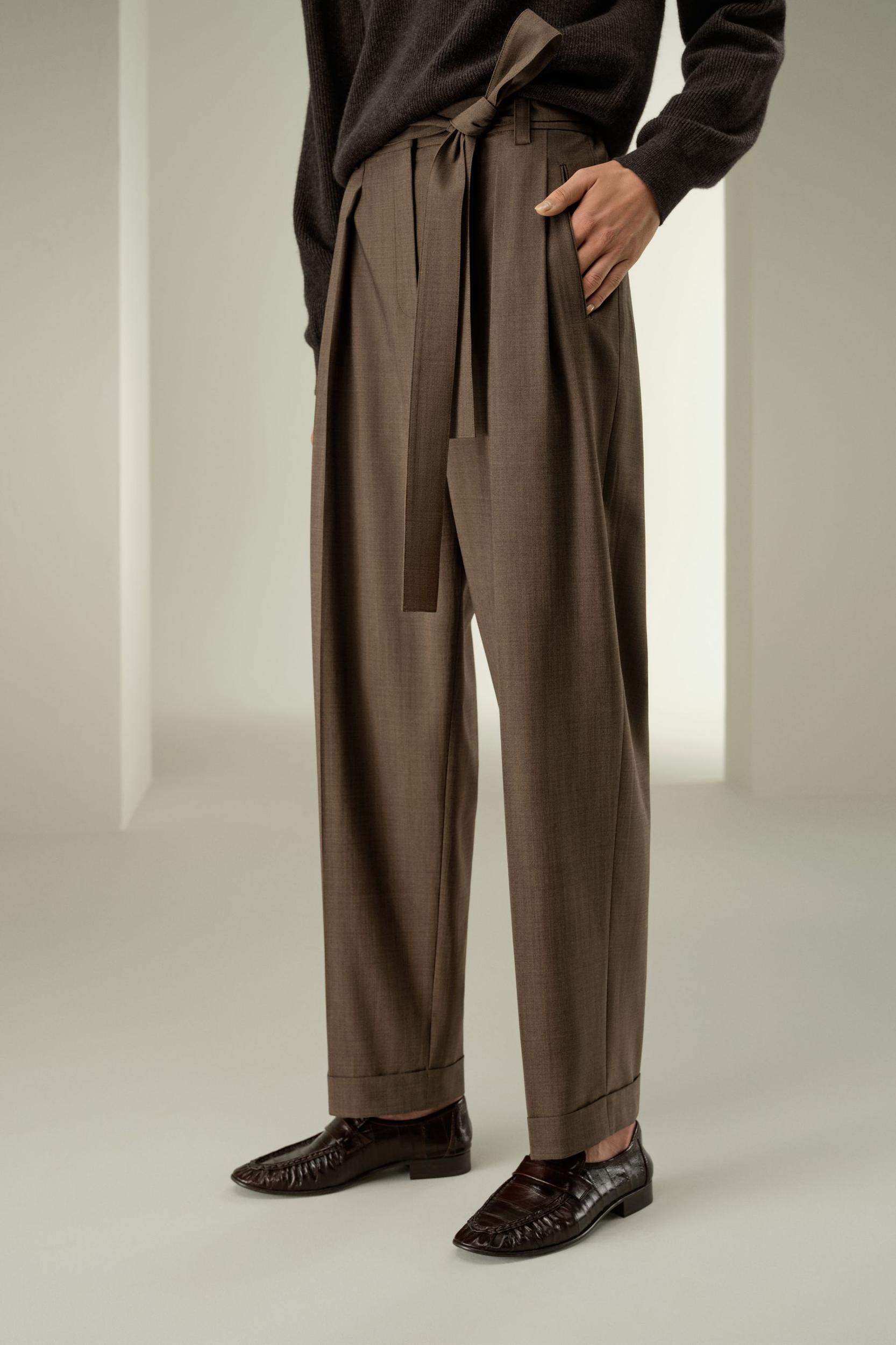 Havana Silk-Wool Barrel leg pants Product Image
