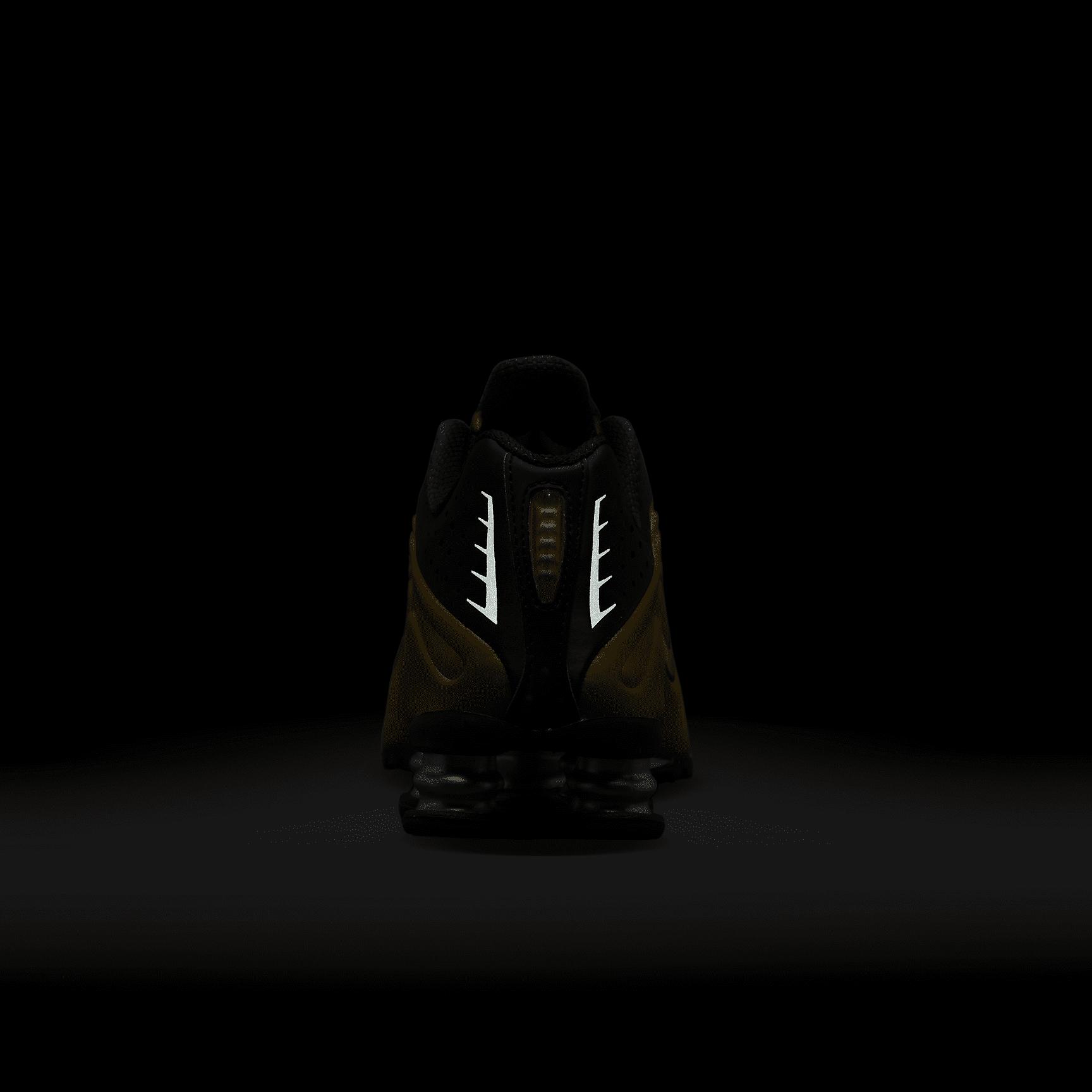 Nike Shox R4 Women's Shoes Product Image