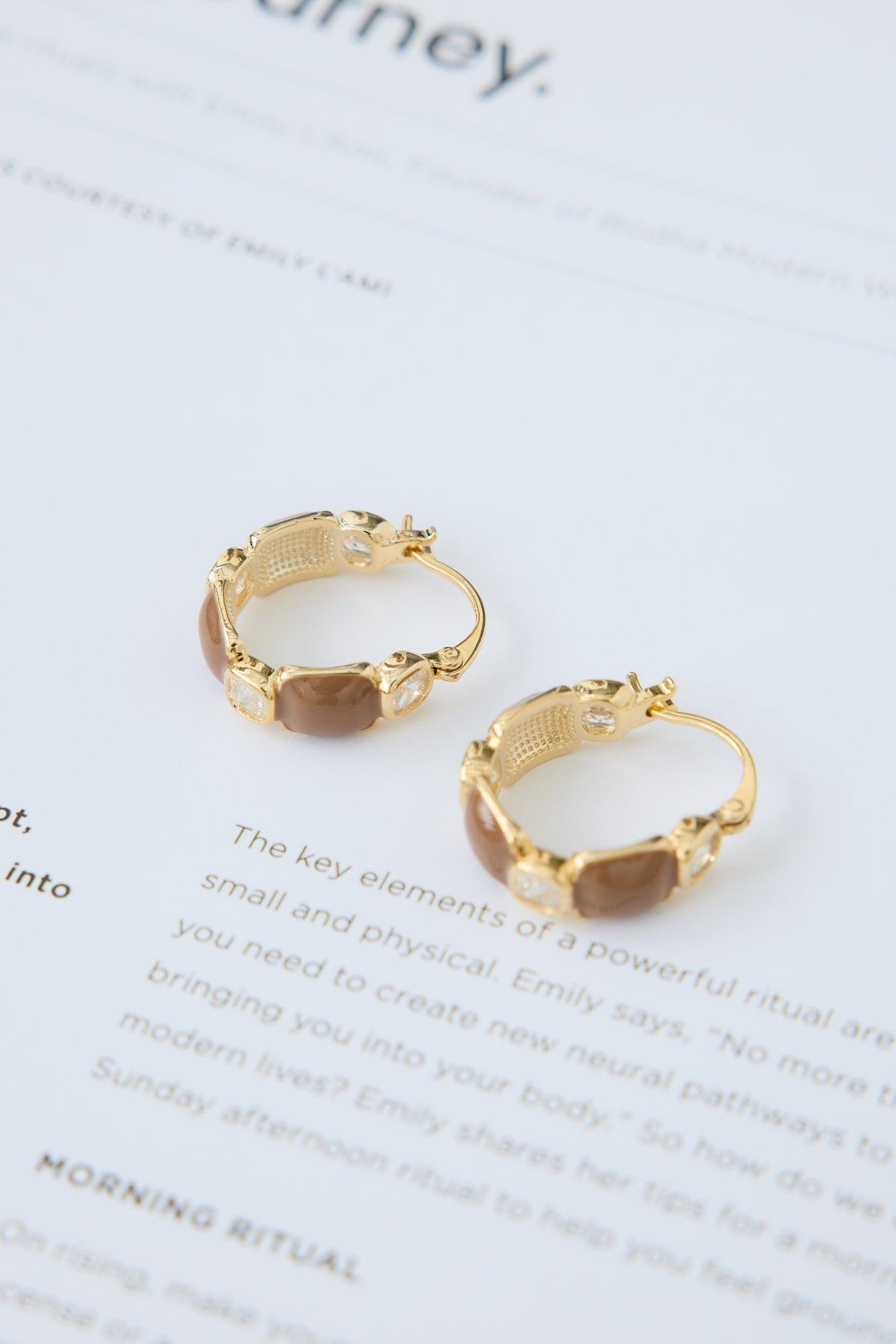 Girly Spark Earrings Gold Product Image