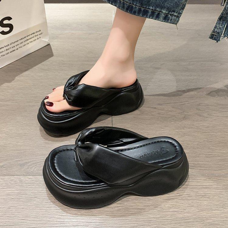 Platform Thong Slide Sandals Product Image