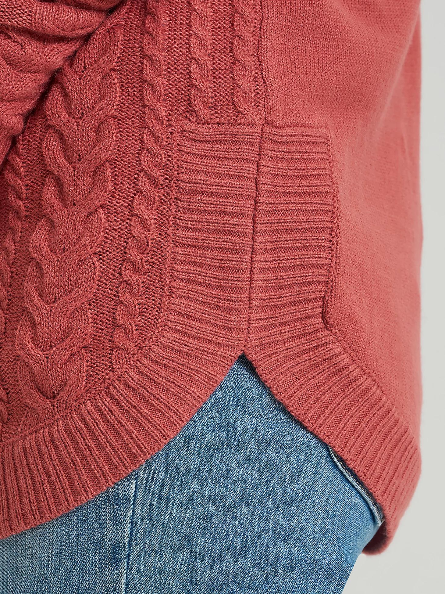 Women's Curved Hem Cable Knit Sweater | Women's Tops & Tees | Lee® Product Image
