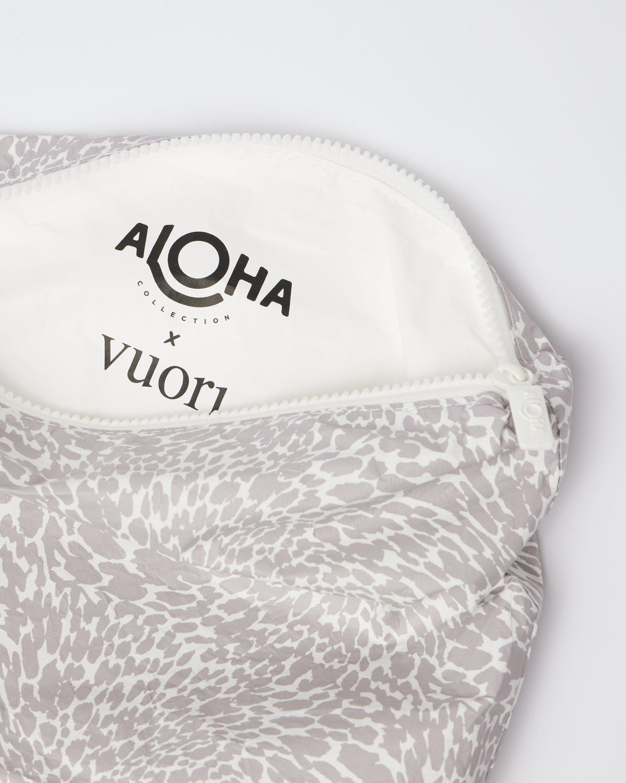 ALOHA-Mid Pouch Product Image