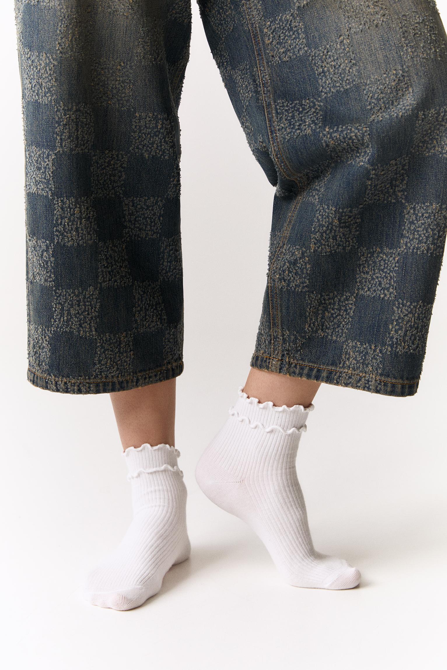 Long lettuce-edge socks Product Image