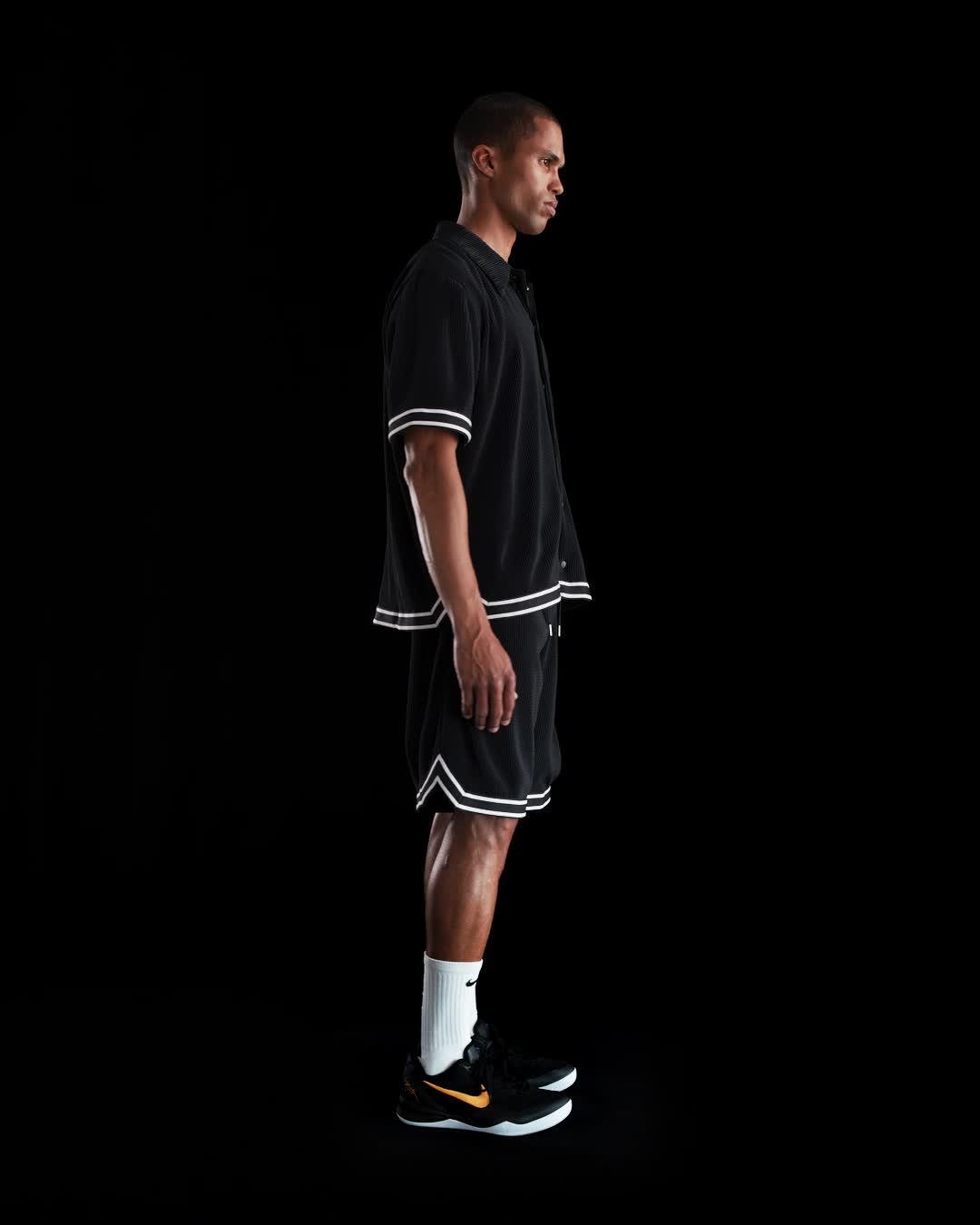 Nike Men's Kobe Pleated Basketball Shorts Product Image