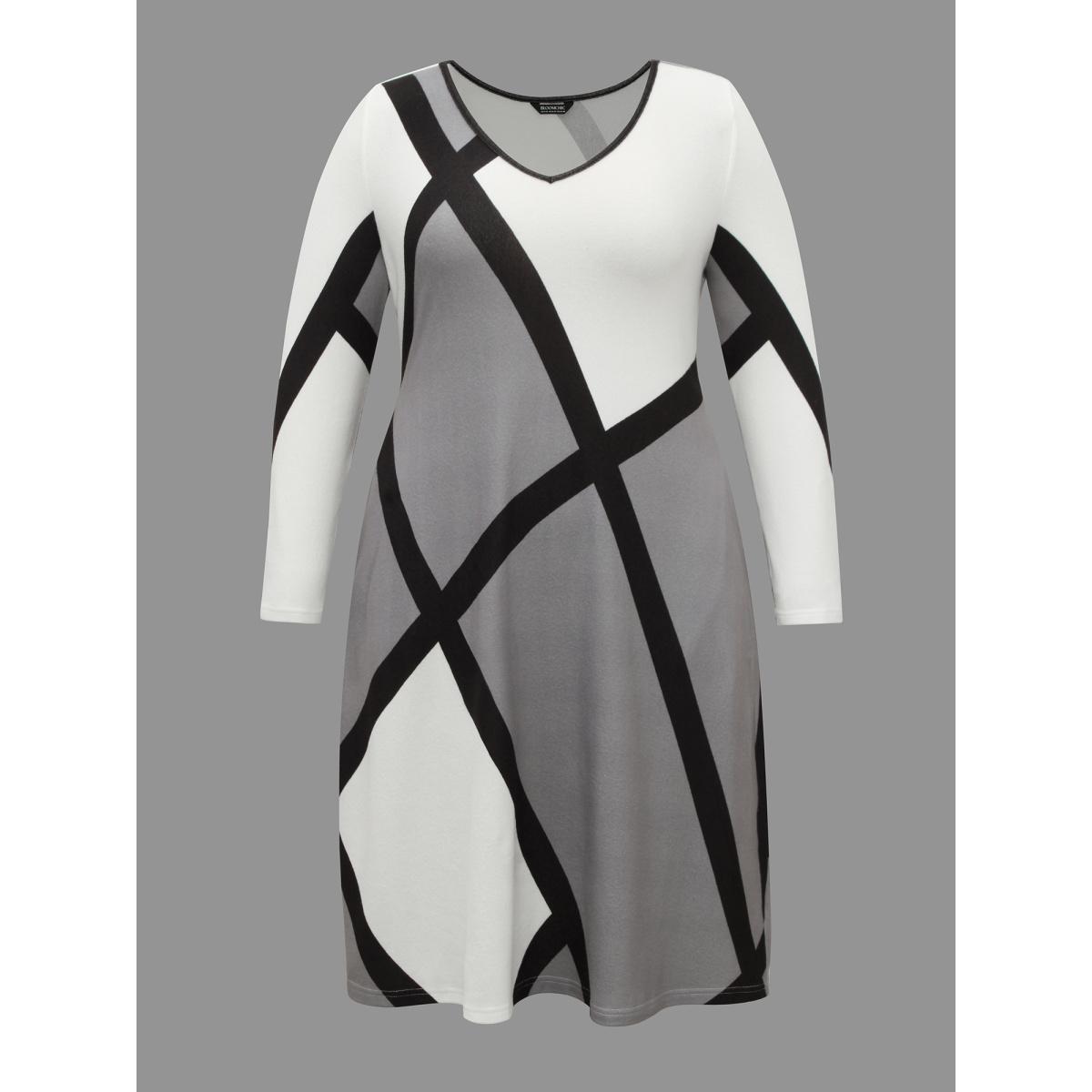 Plus Size V Neck Colorblock Contrast Pocket Dress Mediumgray Women Casual Contrast V-neck Long Sleeve Curvy BloomChic 10/M Product Image