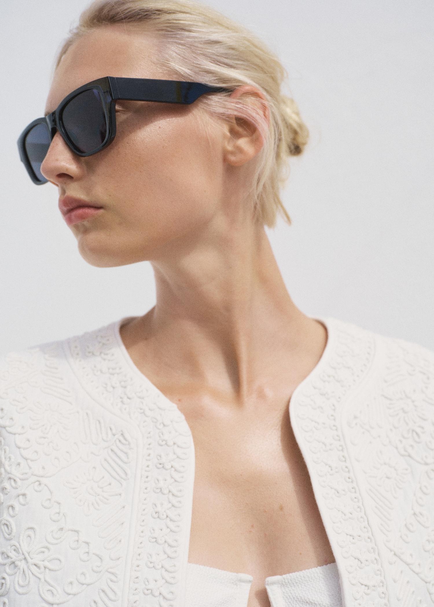 Embroidered cotton jacket - Women | MANGO USA Product Image