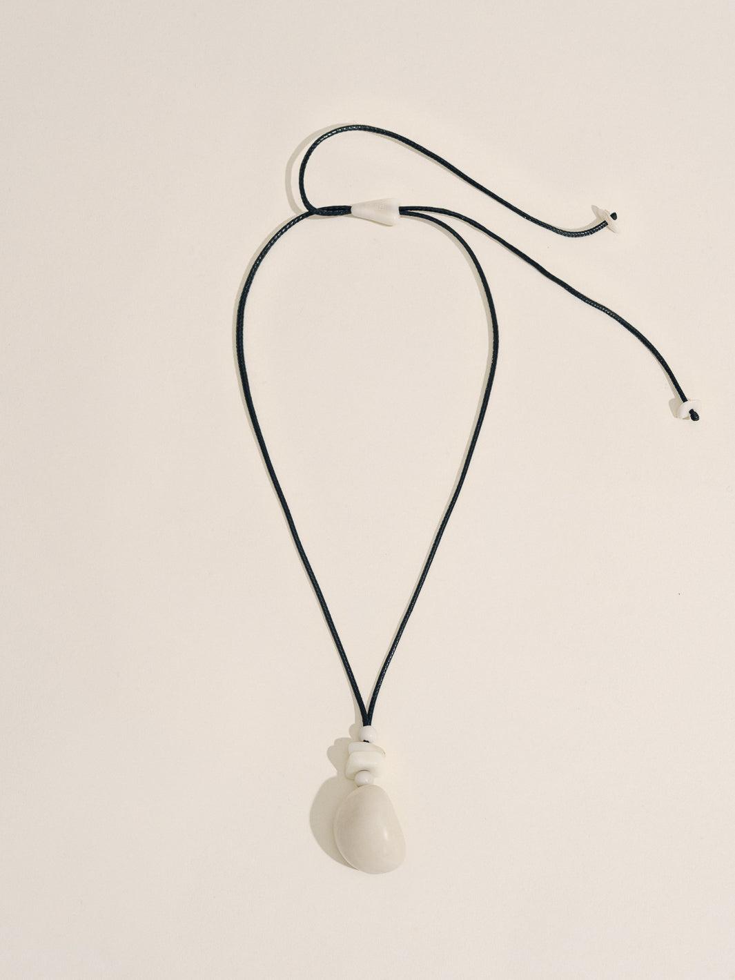 The Pendant Necklace in Black Product Image