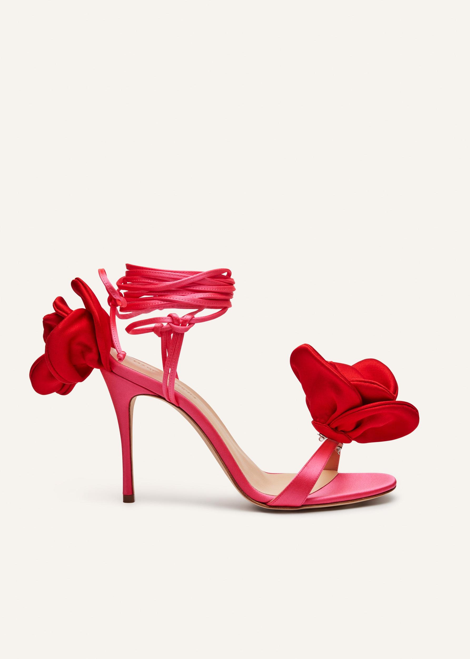 Double red flower heel sandals in fuchsia satin Product Image