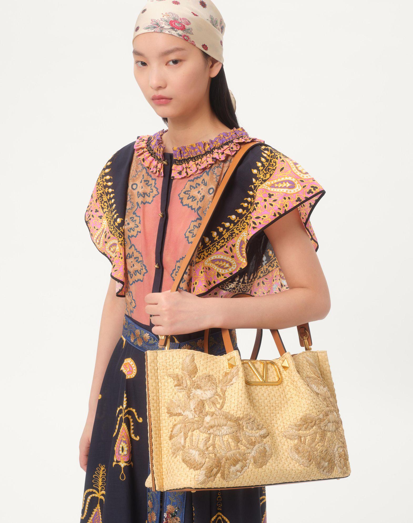 Medium Shopping Bag In Raffia With Floral Embroidery Product Image