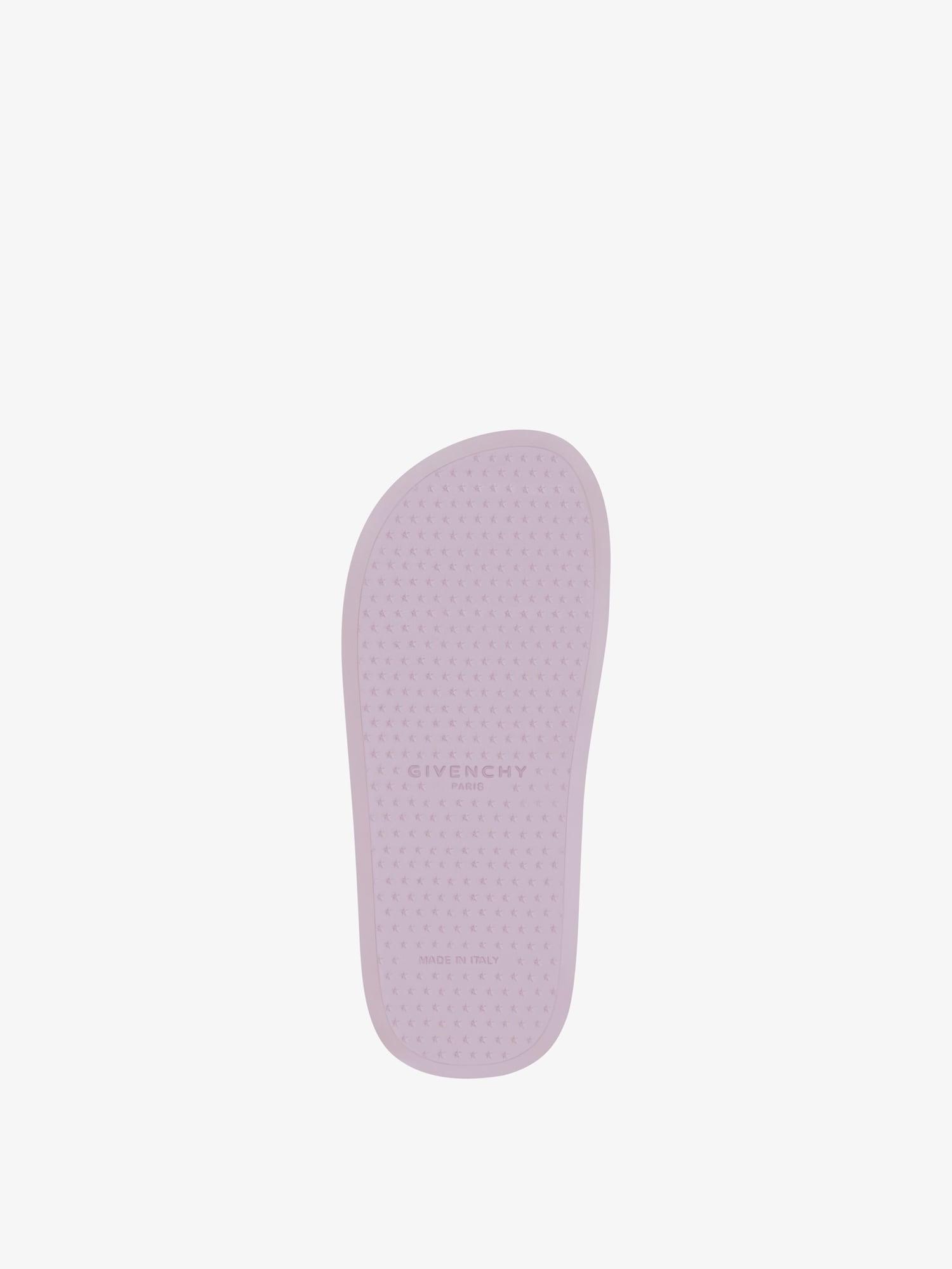 Slide flat sandals in rubber Product Image