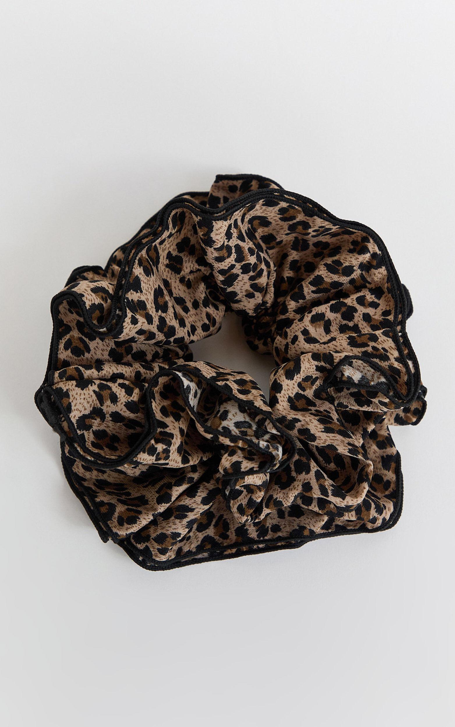 Nikita Scrunchie in Leopard Product Image