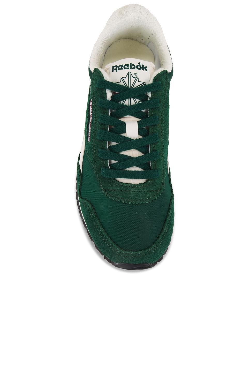 Classic AZ Sneaker Reebok Product Image