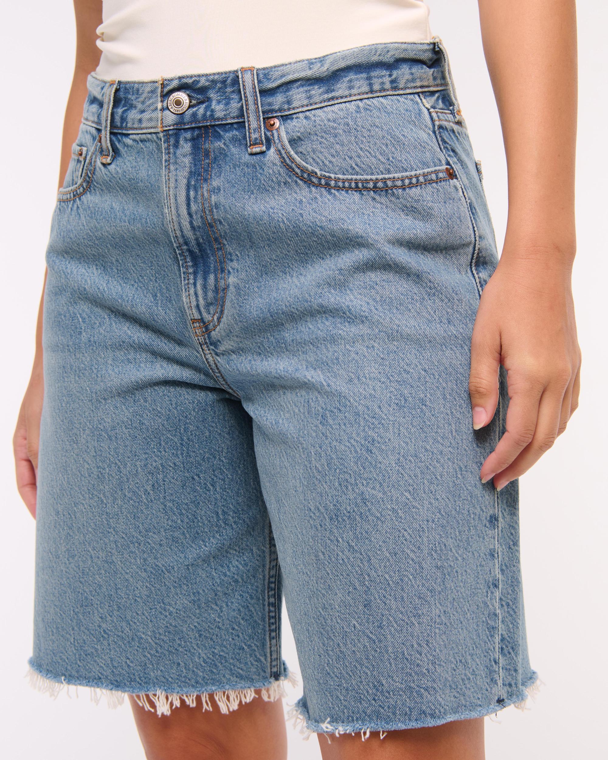 Curve Love Mid Rise Jort Product Image