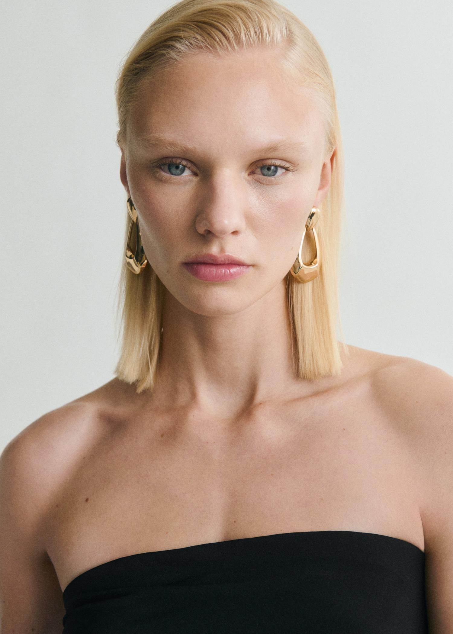 Strapless dress with flower detail - Women | MANGO USA Product Image