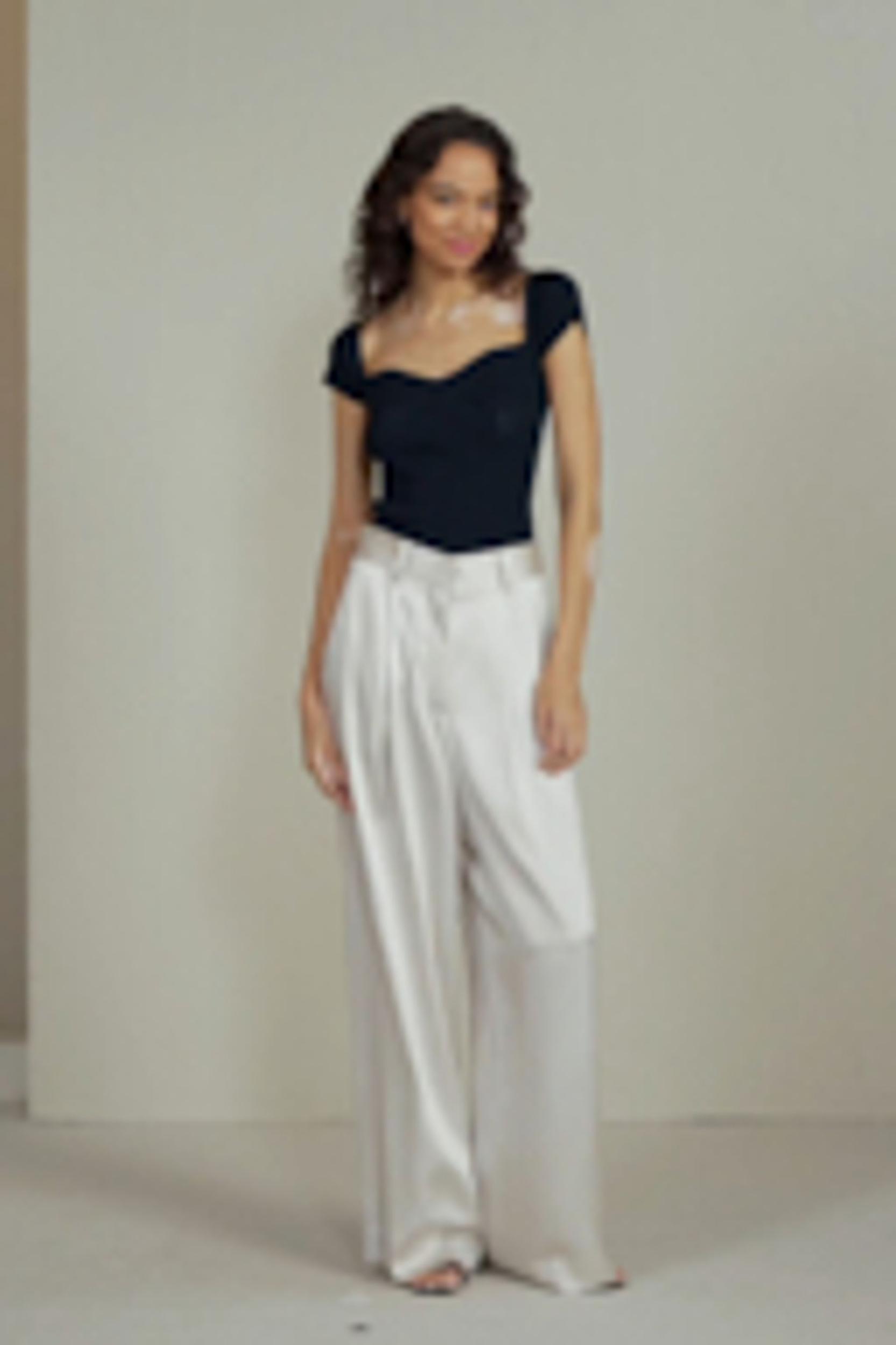 Sweetheart Neck Ribbed Silk Knit Top Product Image