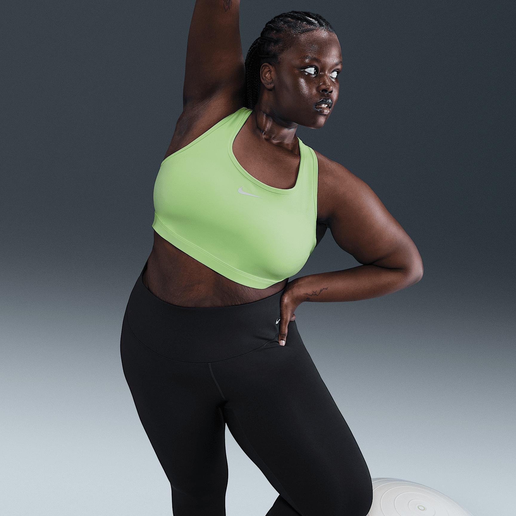Nike Swoosh Medium Support Women's Padded Sports Bra (Plus Size) Product Image