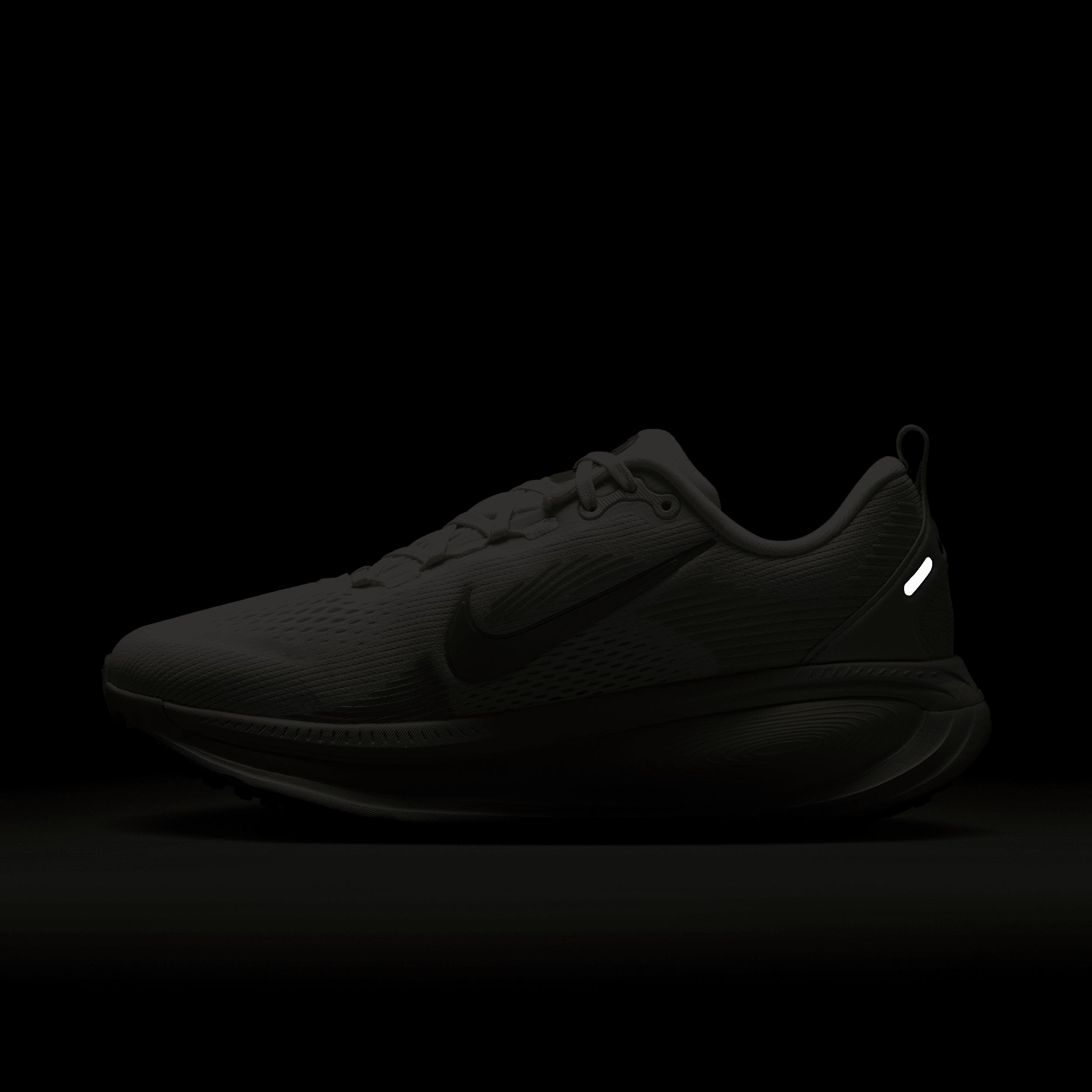 Nike Women's Vomero 18 Road Running Shoes Product Image