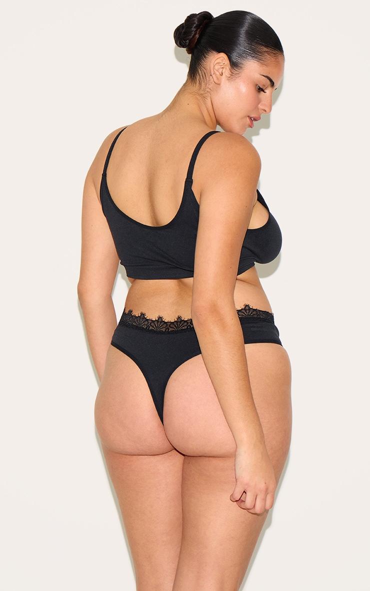 Black Scoop Neck Bra Product Image