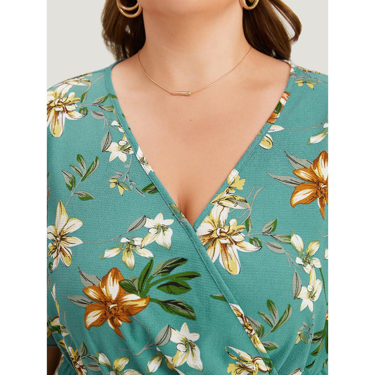 Plus Size Floral Print :Pocket Ruffles Pocket Wrap Hem Dress Emerald Women Elegant Printed V-neck Short sleeve Curvy Midi Dress BloomChic 28/5X Product Image