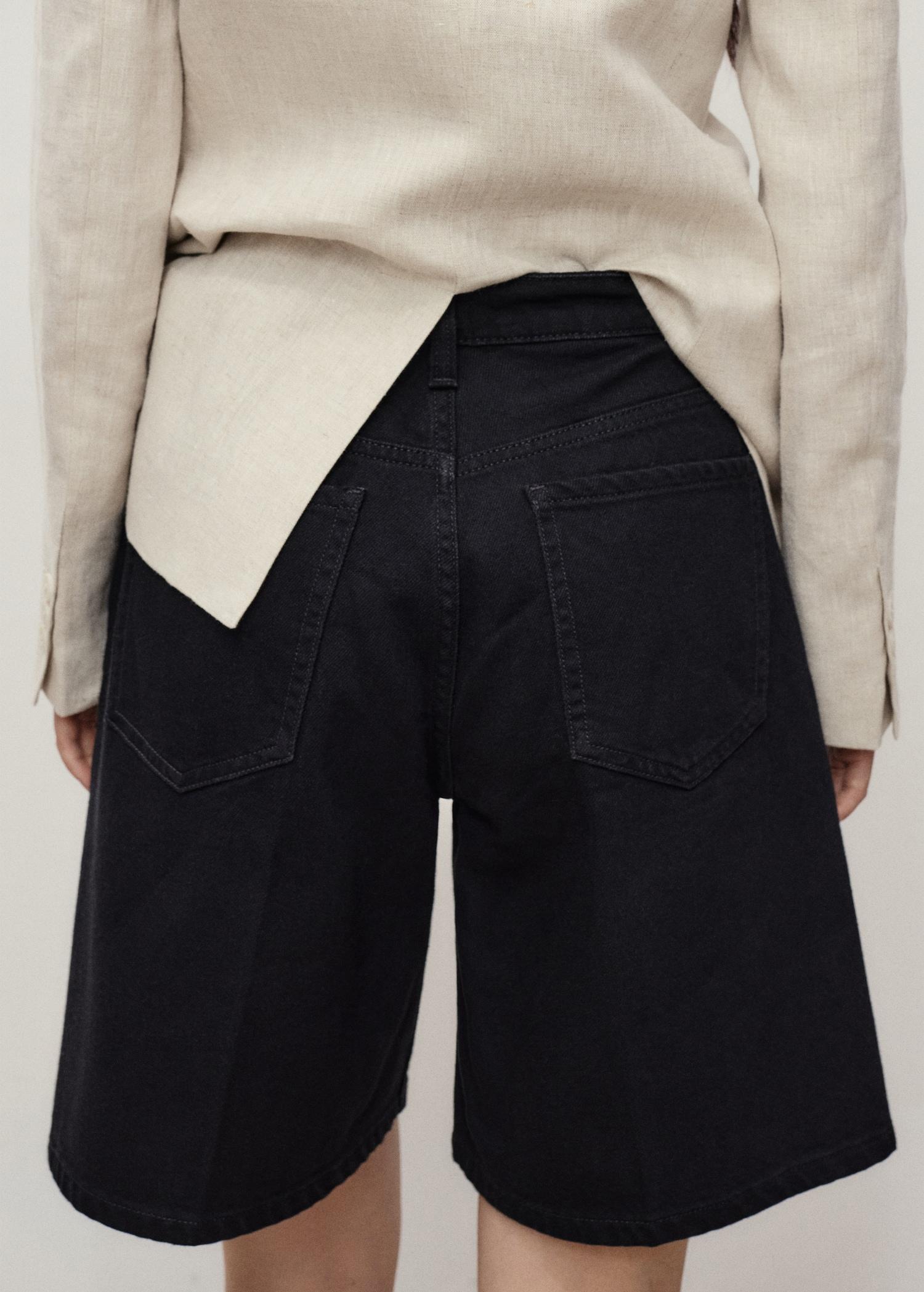 High-waist straight-fit denim shorts - Women | MANGO USA Product Image