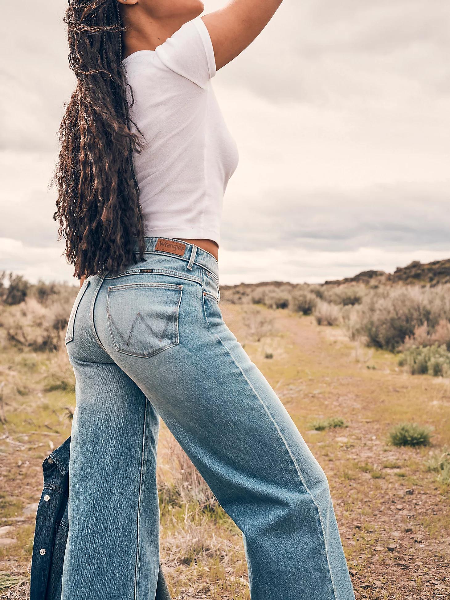 Women's Loose Straight Jean | Women's JEANS | Wrangler® Product Image