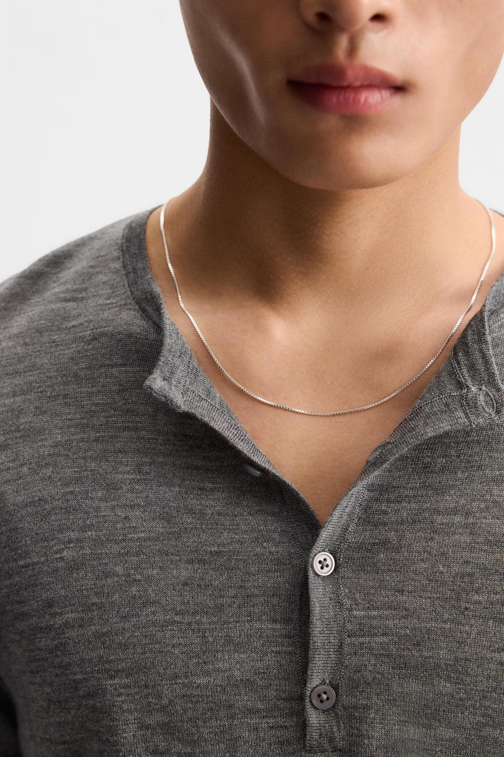 METAL CHAIN NECKLACE Product Image