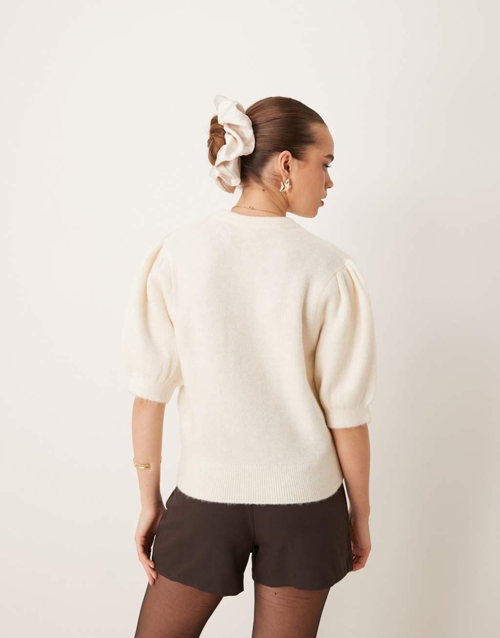 Gina Tricot knitted sweater with puff short sleeves in off white Product Image
