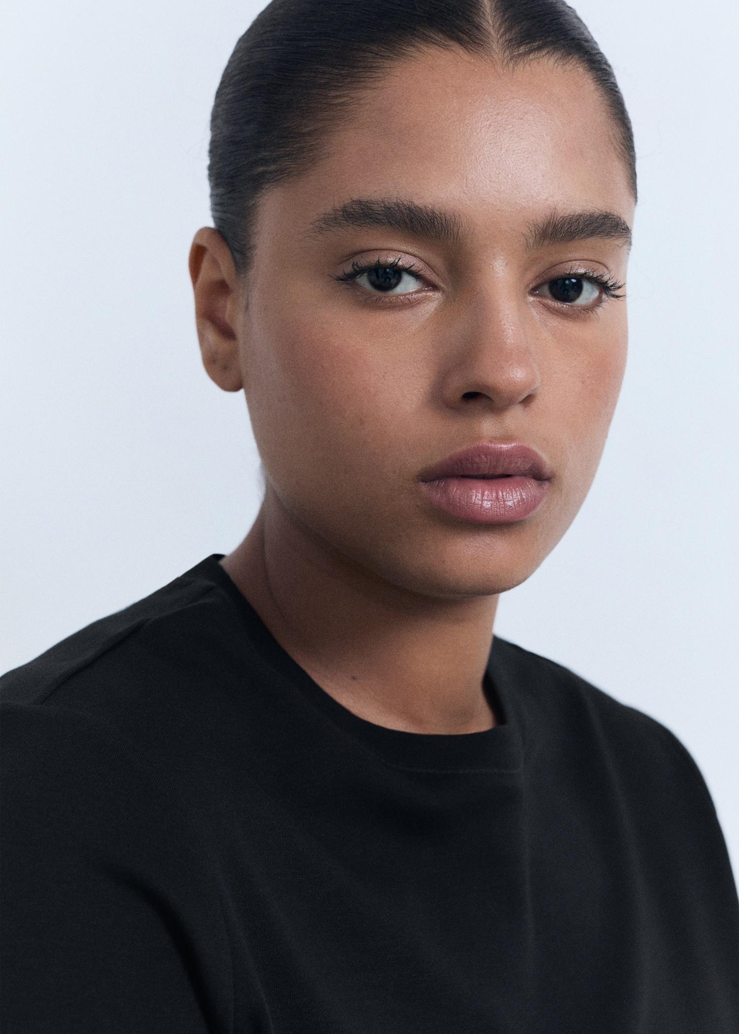 Cotton short-sleeved t-shirt - Women | MANGO USA Product Image