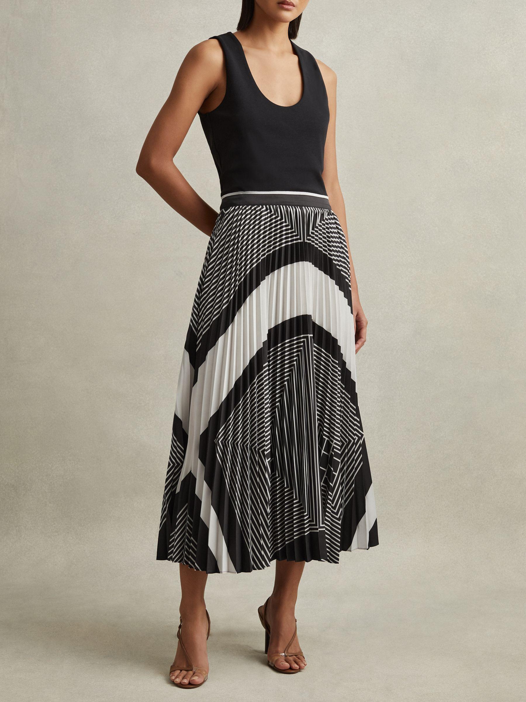 Printed Pleated Midi Skirt in Black/Cream Product Image
