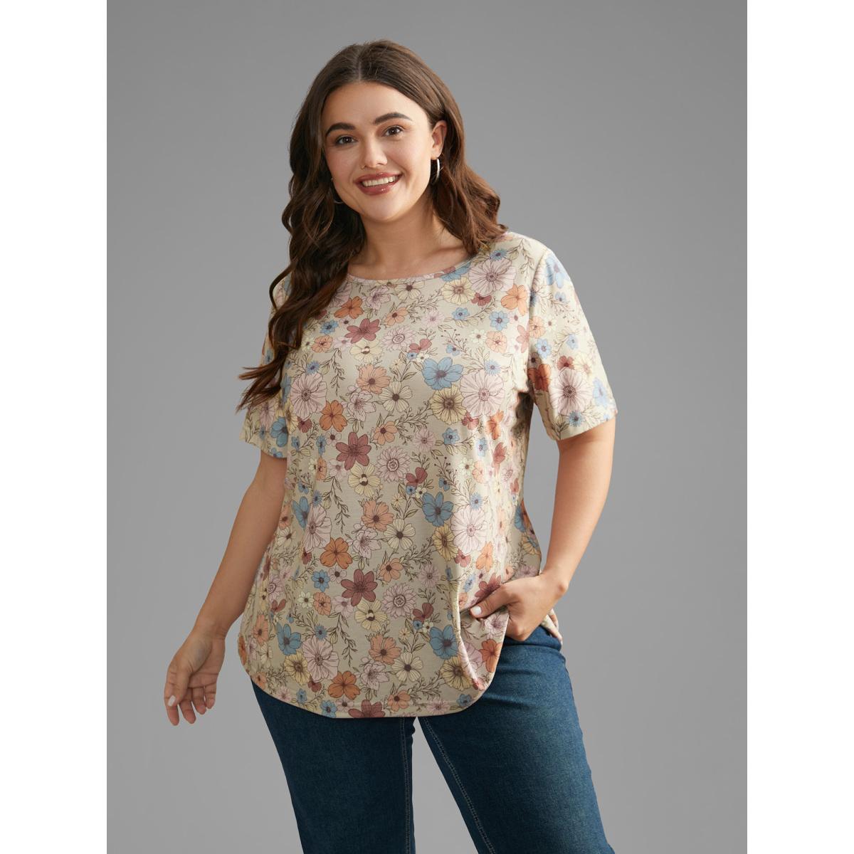 Plus Size Crew Neck Floral Print Stretchy T-Shirt Multicolor Women Leisure Contrast Natural Flowers Round Neck Casual T-shirts BloomChic 14-16/1X Product Image