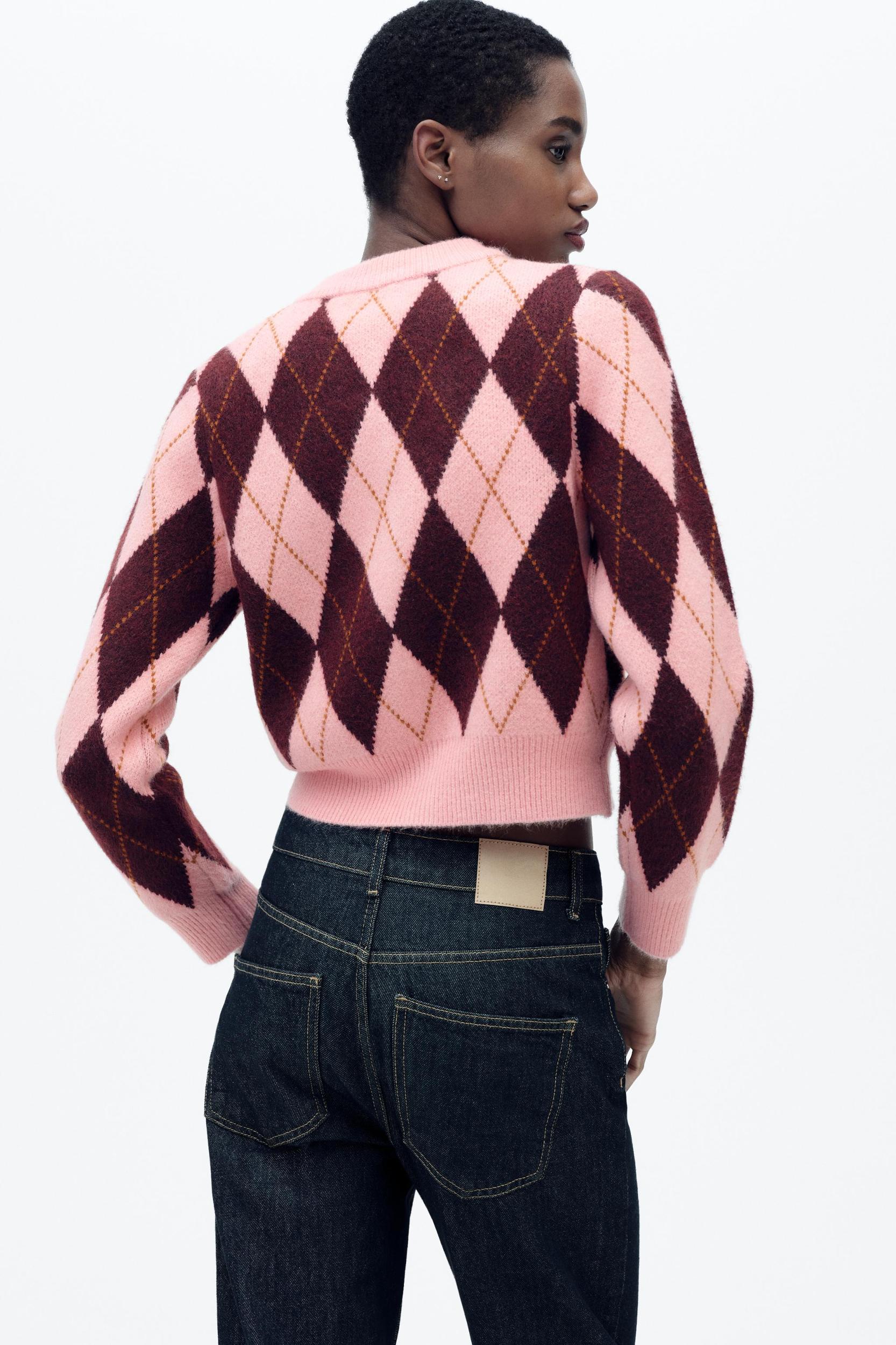 JACQUARD ARGYLE CARDIGAN Product Image