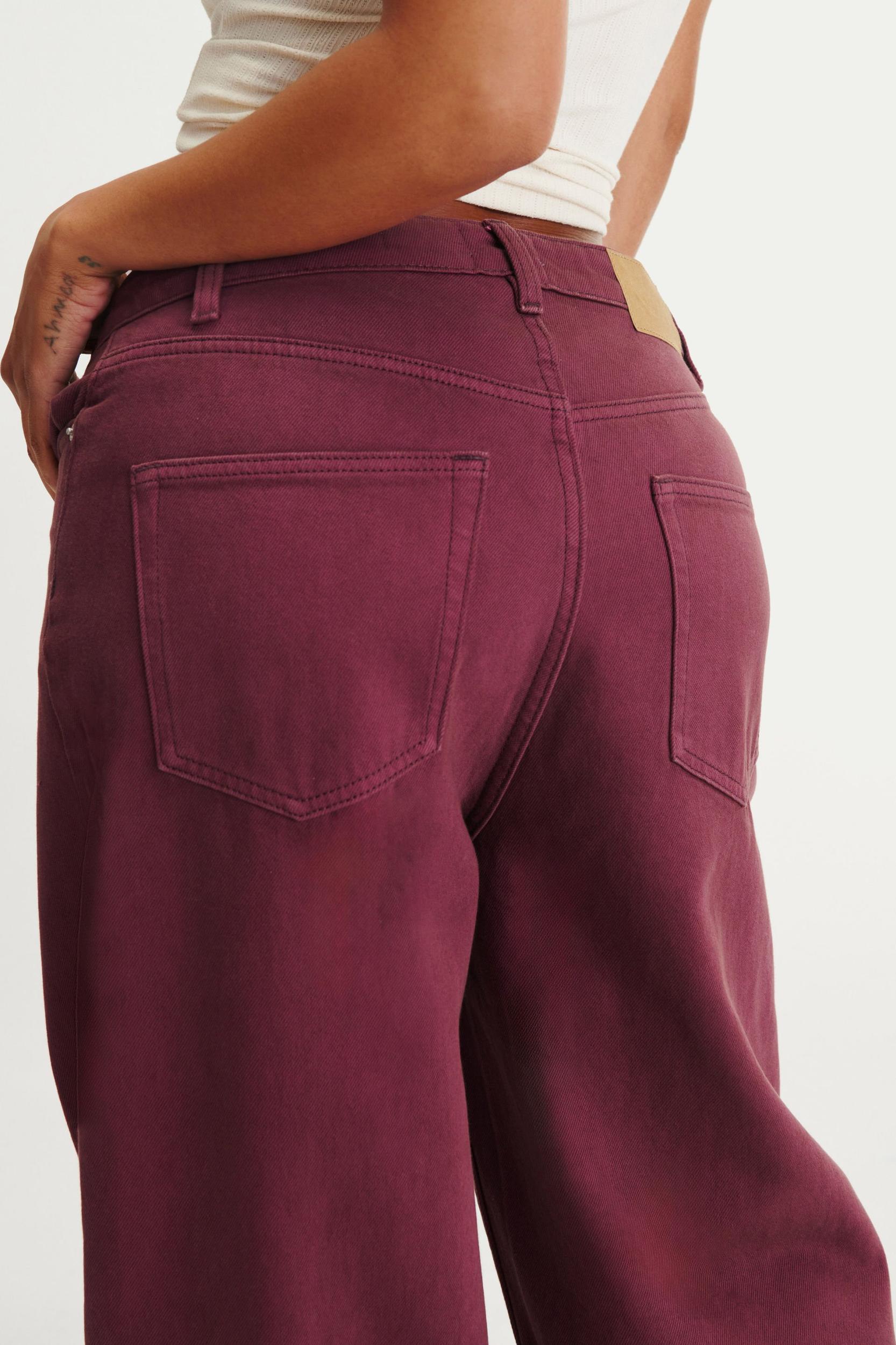 Curvy Boyfriend Super Baggy Jean Product Image