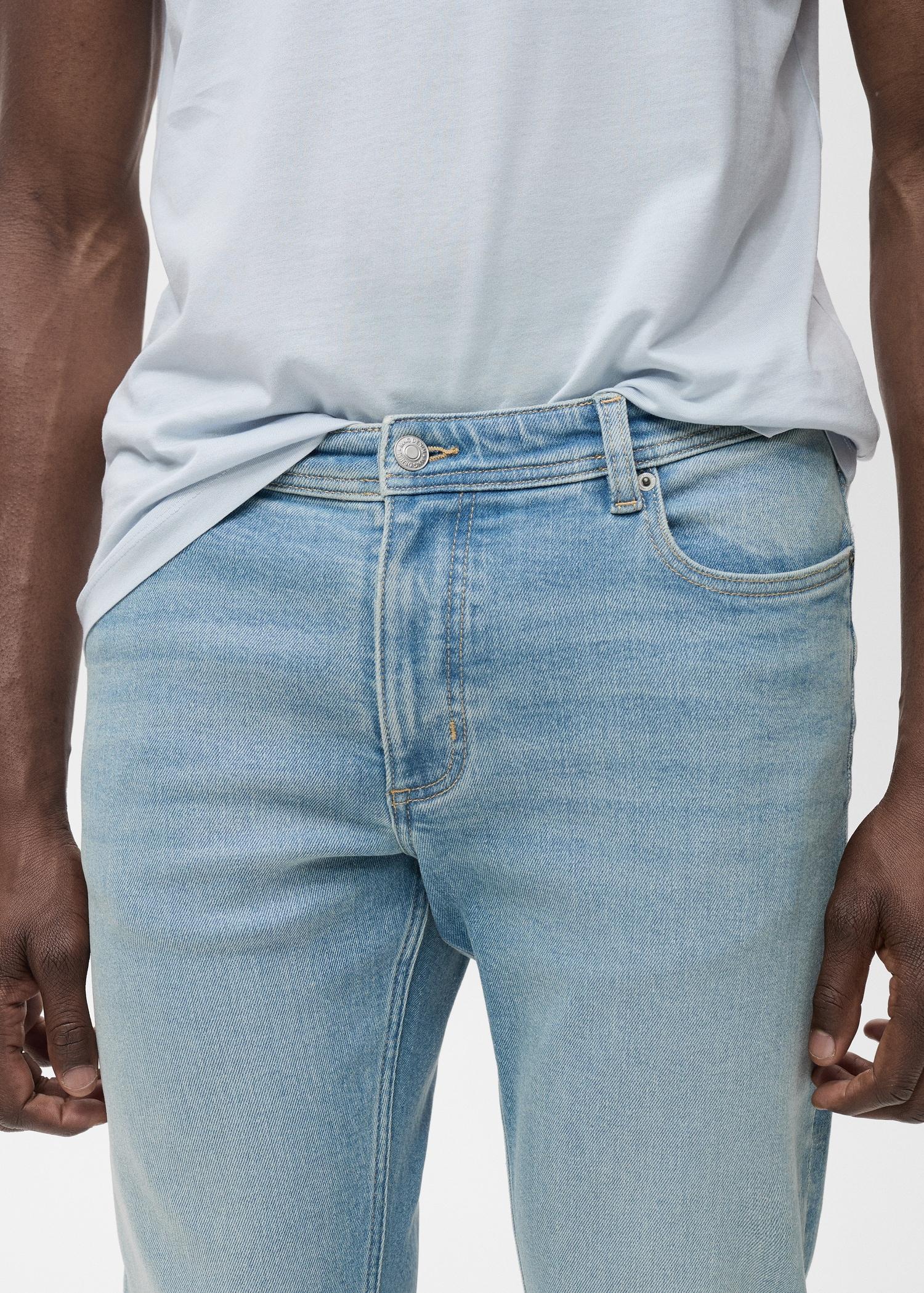 Jan slim-fit jeans with frayed effect - Men | MANGO USA Product Image