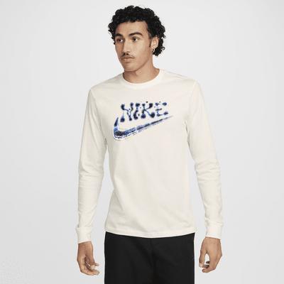 Nike Sportswear Club Long-Sleeve T-Shirt Product Image