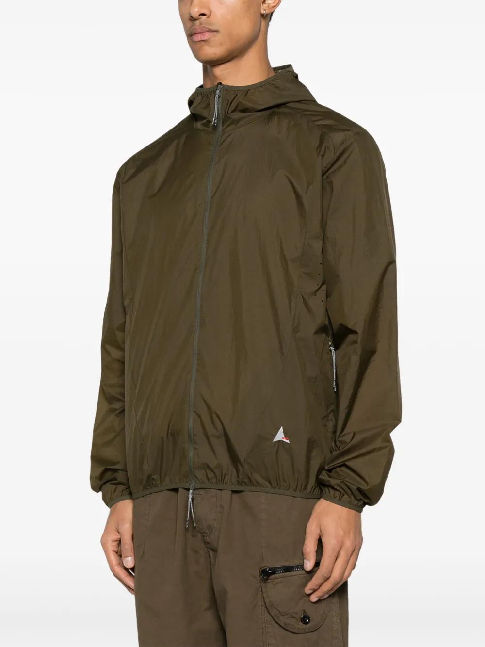 packable windbreaker Product Image