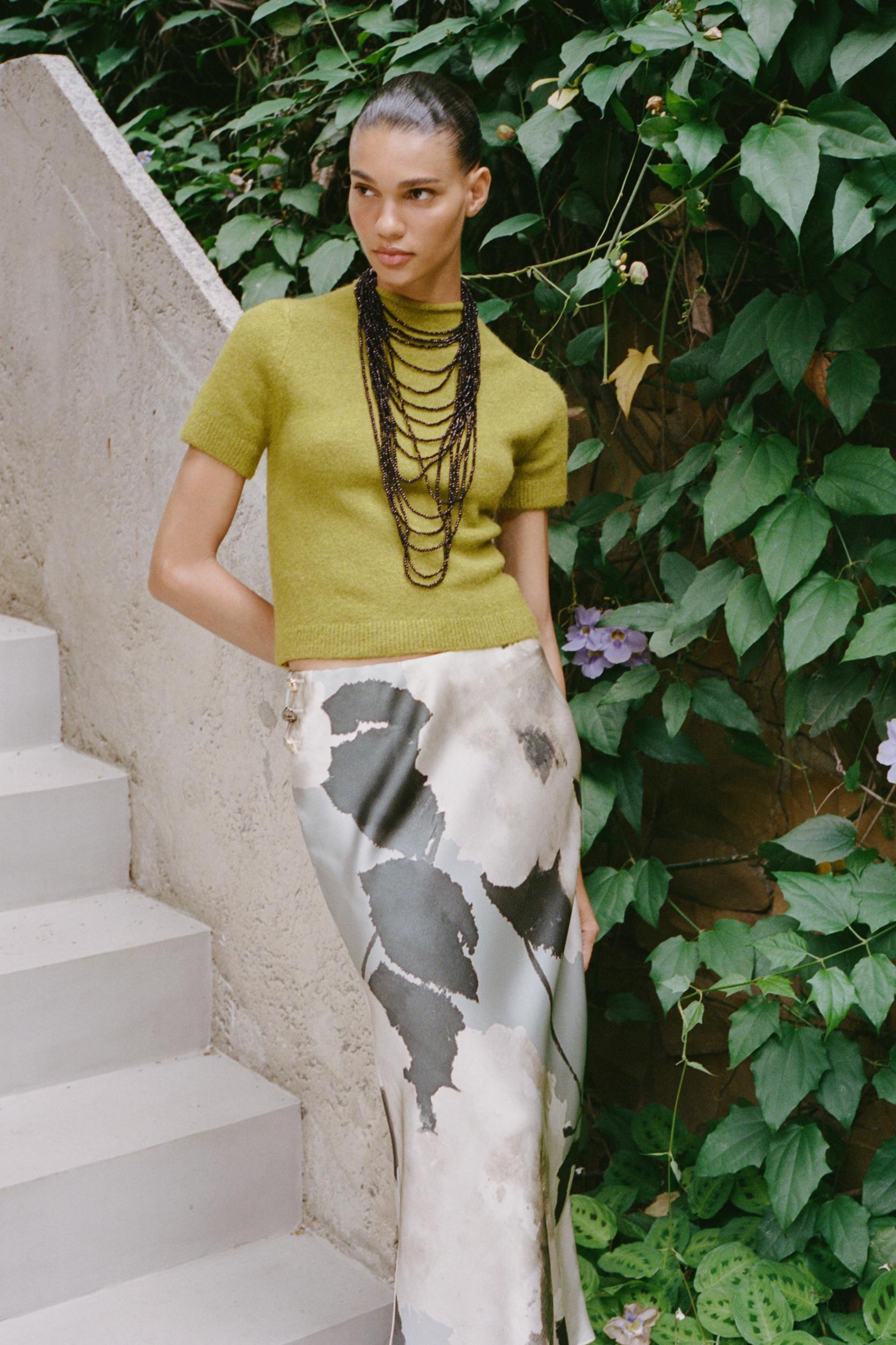 SOFT SHORT SLEEVE KNIT SWEATER Product Image