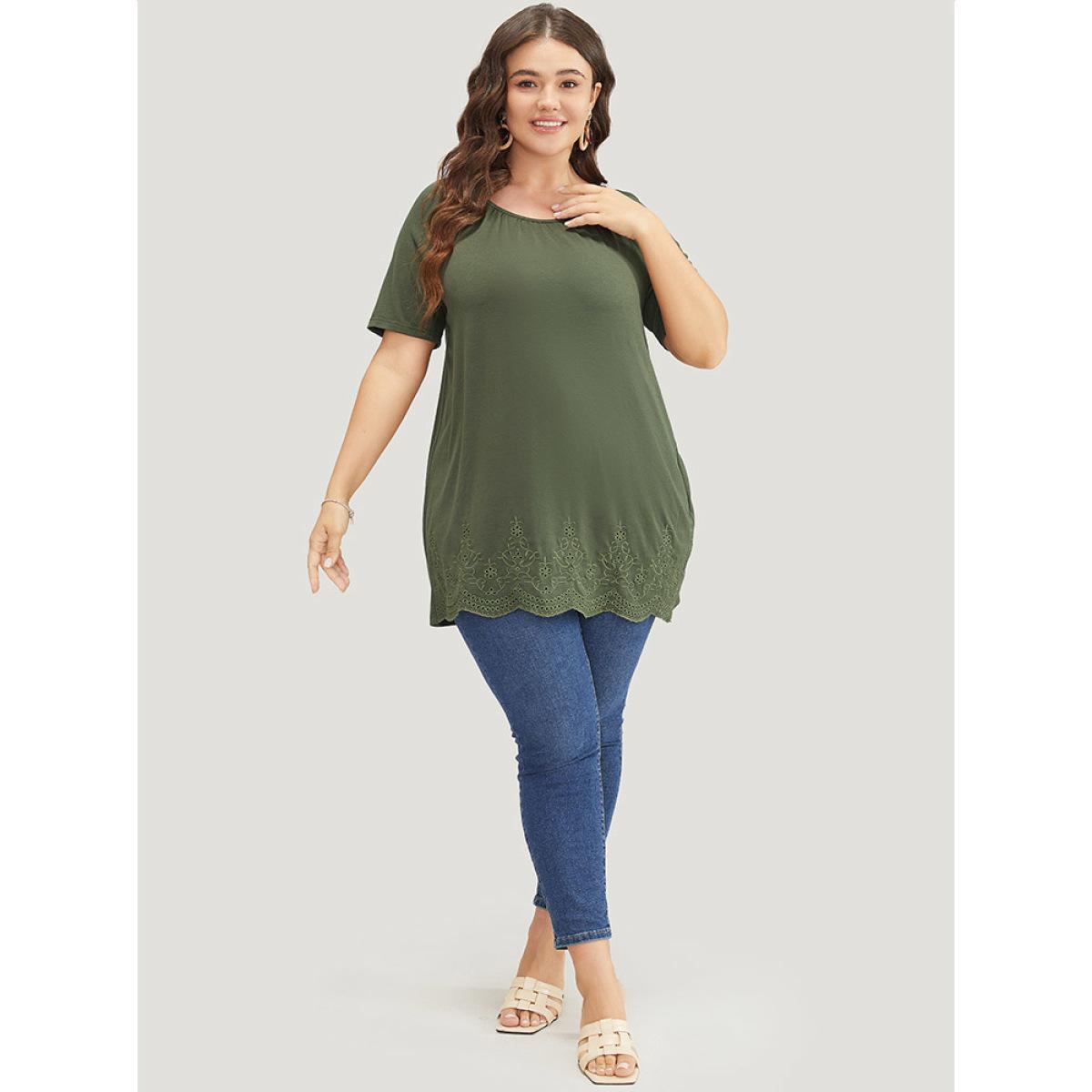 Plus Size Plain Broderie Anglaise Raglan Sleeve Scalloped Front T-shirt ArmyGreen Women Elegant Broderie anglaise Plain Round Neck Loose Dailywear T-shirts BloomChic 12/L Product Image