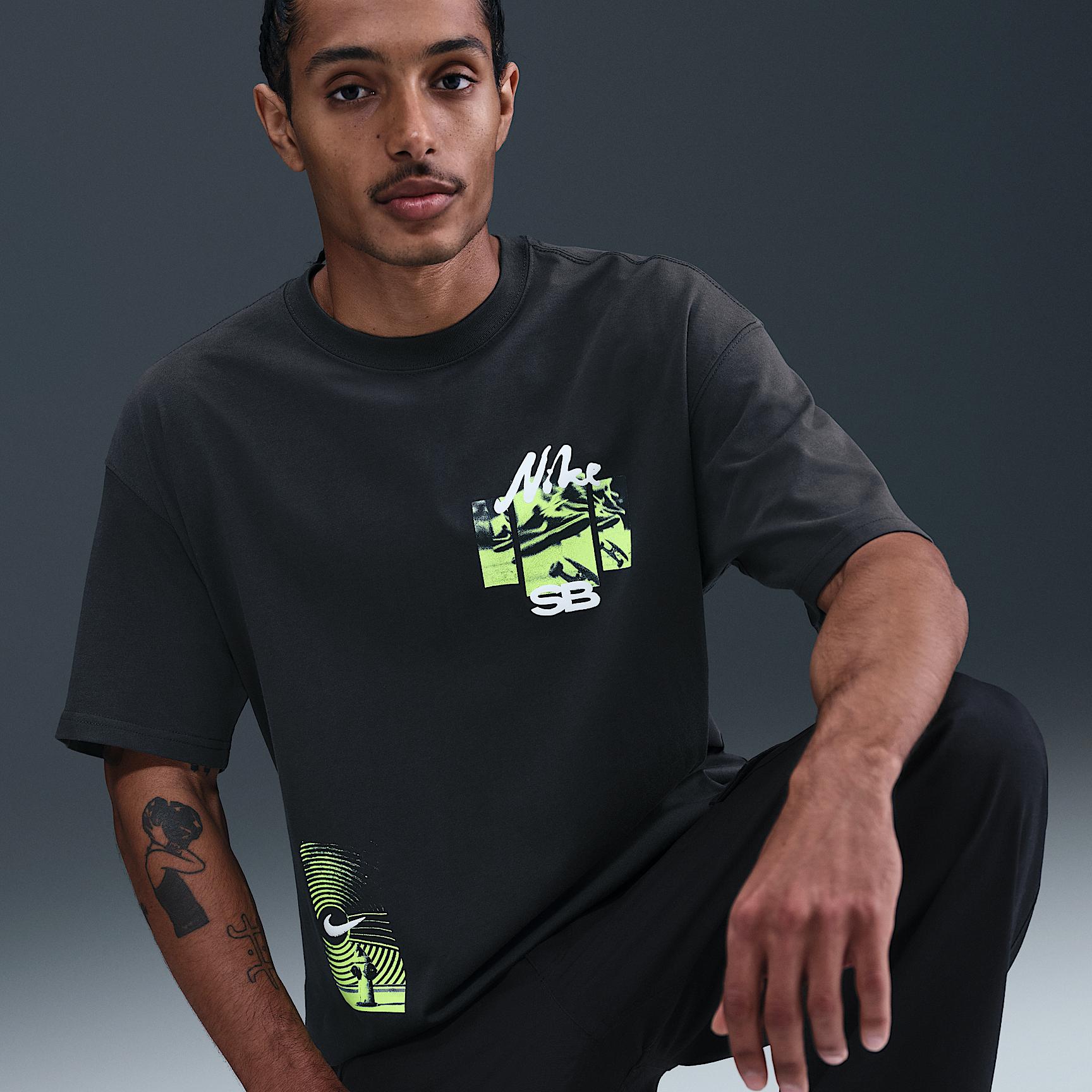 Mens Nike SB Max90 Skate T-Shirt | HV1304-045 Product Image
