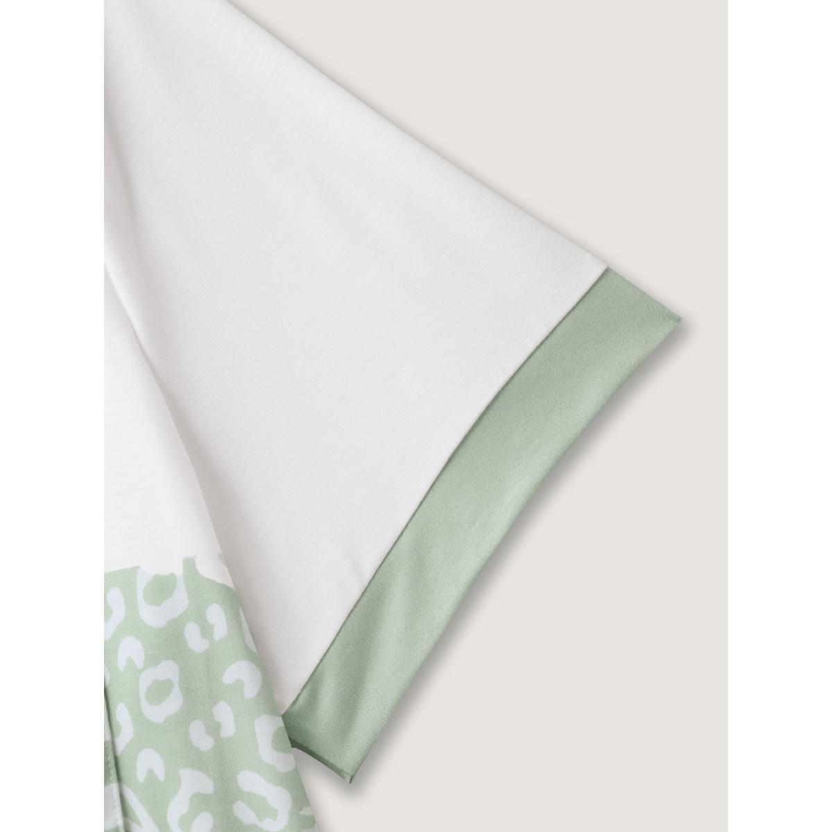 Plus Size Leopard Print Color Contrast T-Shirt Greenbean Women Leisure Contrast Round Neck Casual T-shirts BloomChic 18-20/2X Product Image