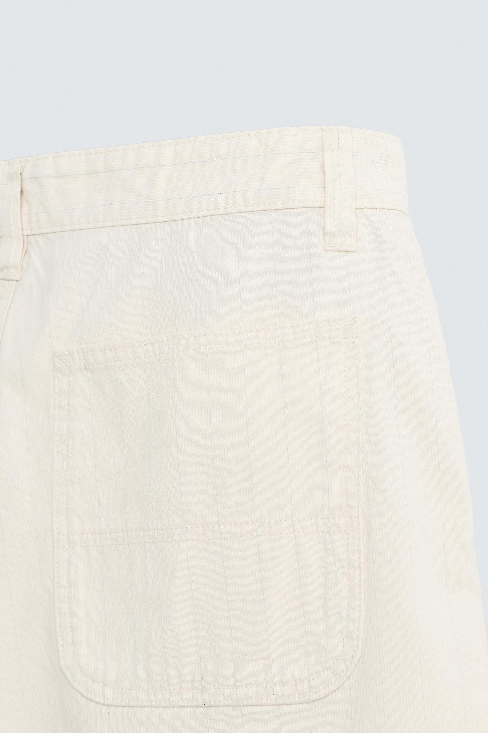 STRIPED REGULAR FIT SHORTS Product Image