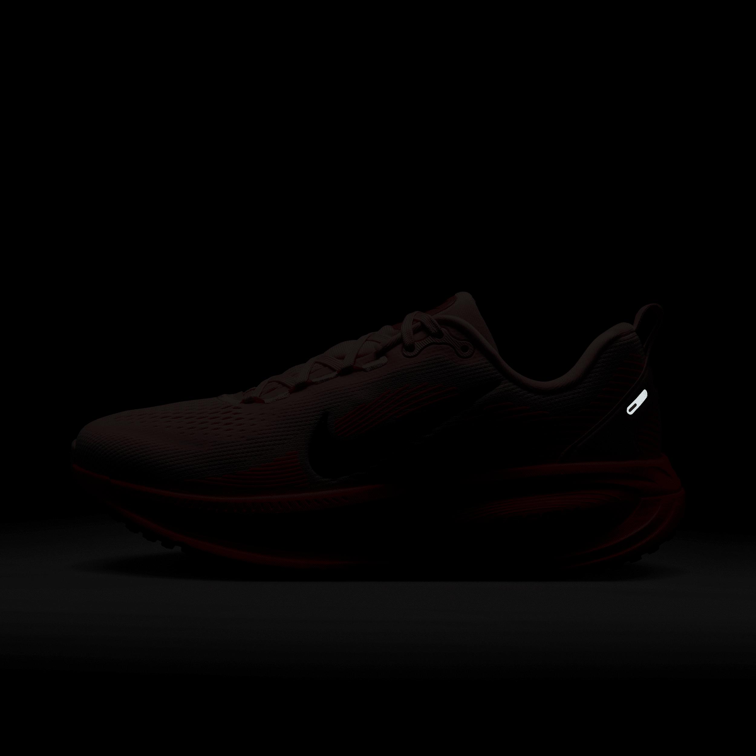 Nike Women's Vomero 18 Road Running Shoes Product Image