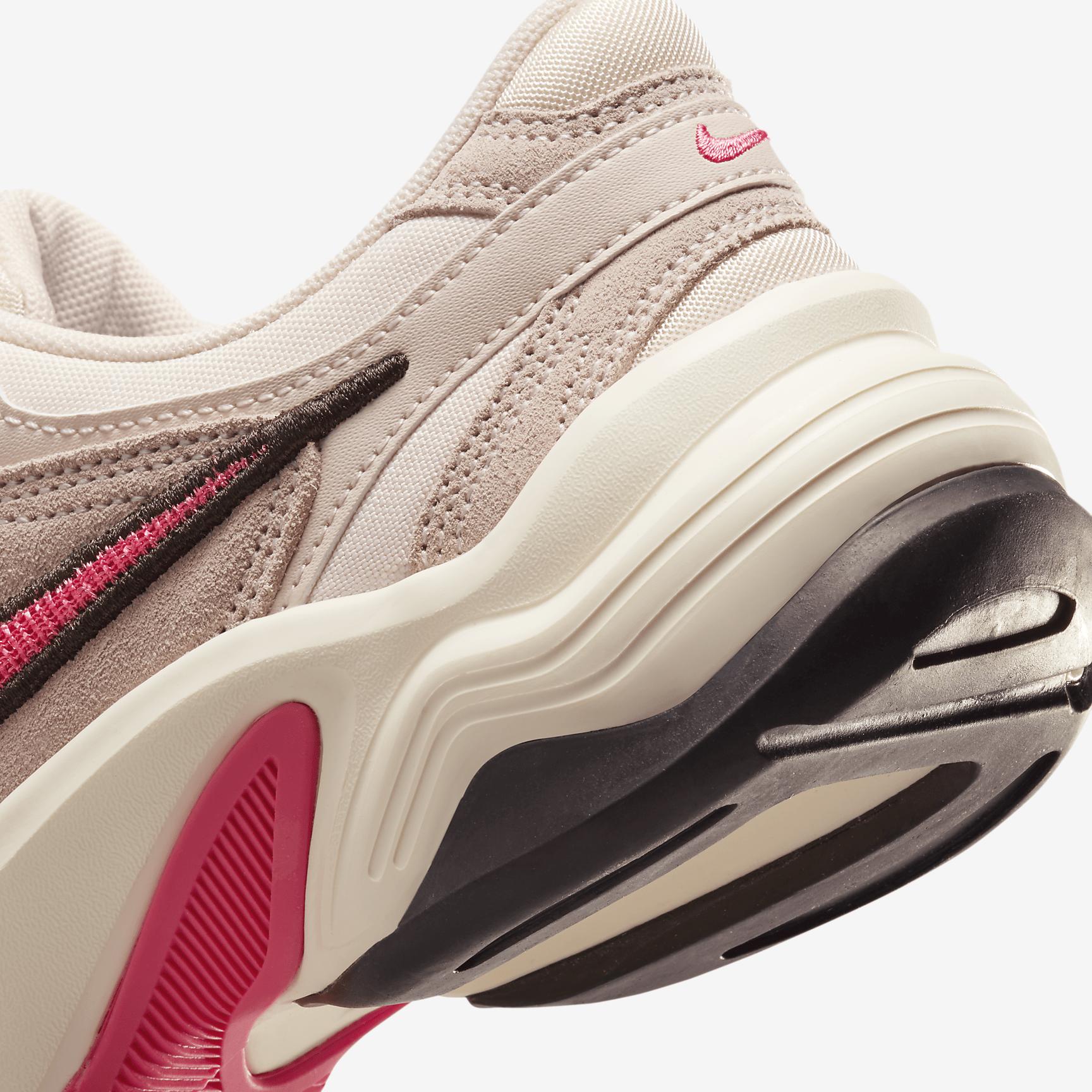 Nike Women's AL8 Shoes Product Image