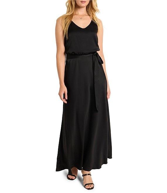 NIC + ZOE Bianca Woven V-Neck Sleeveless Blouson Maxi Dress Product Image