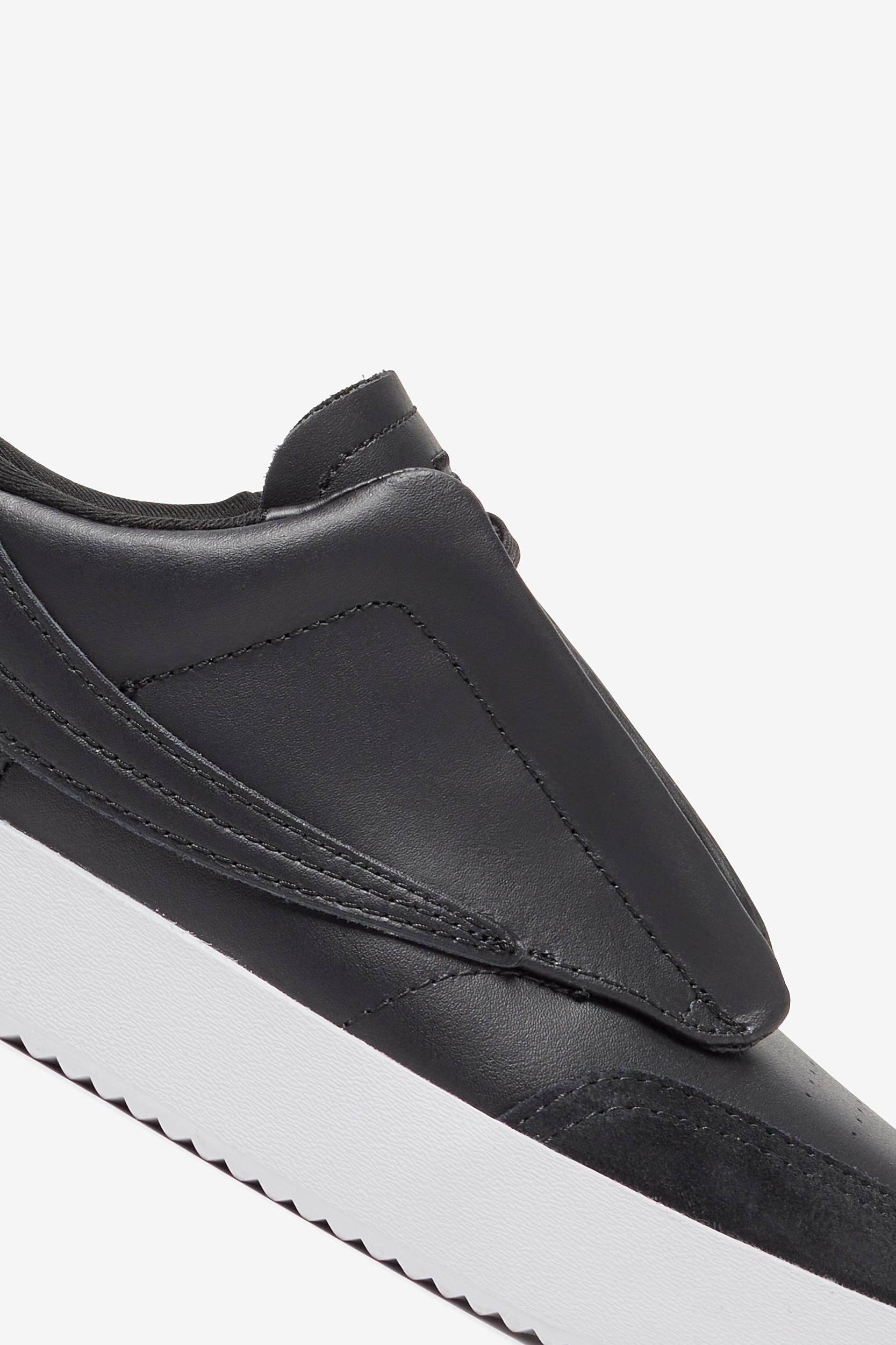 Women's Sanati Product Image