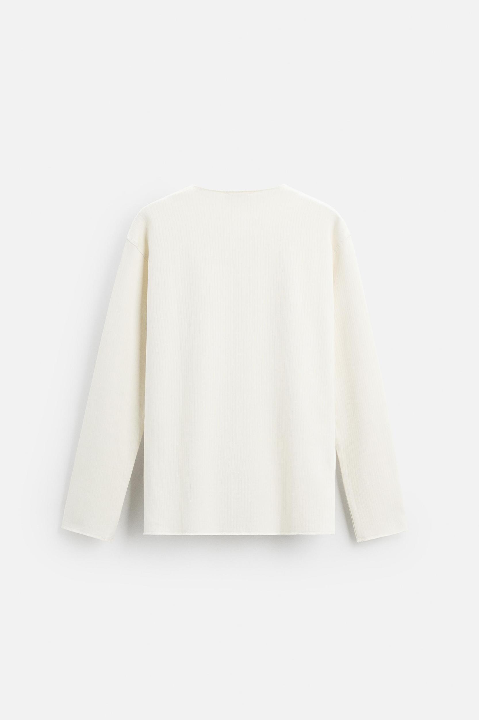 RIBBED TEXTURED T-SHIRT Product Image