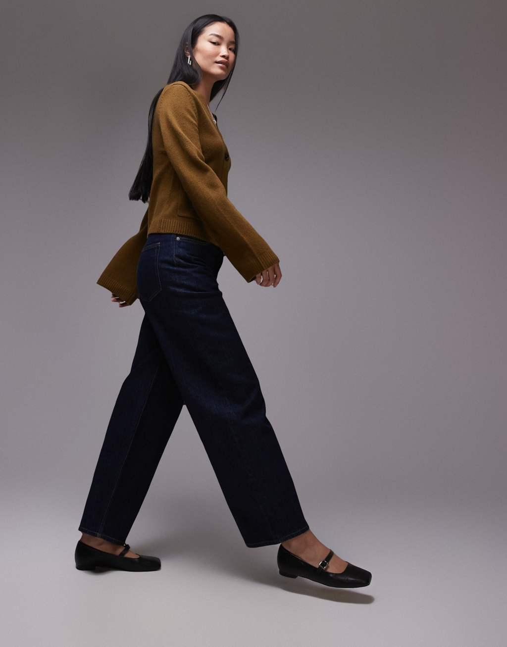 ARKET Amber barrel leg jeans in rinse wash blue Product Image