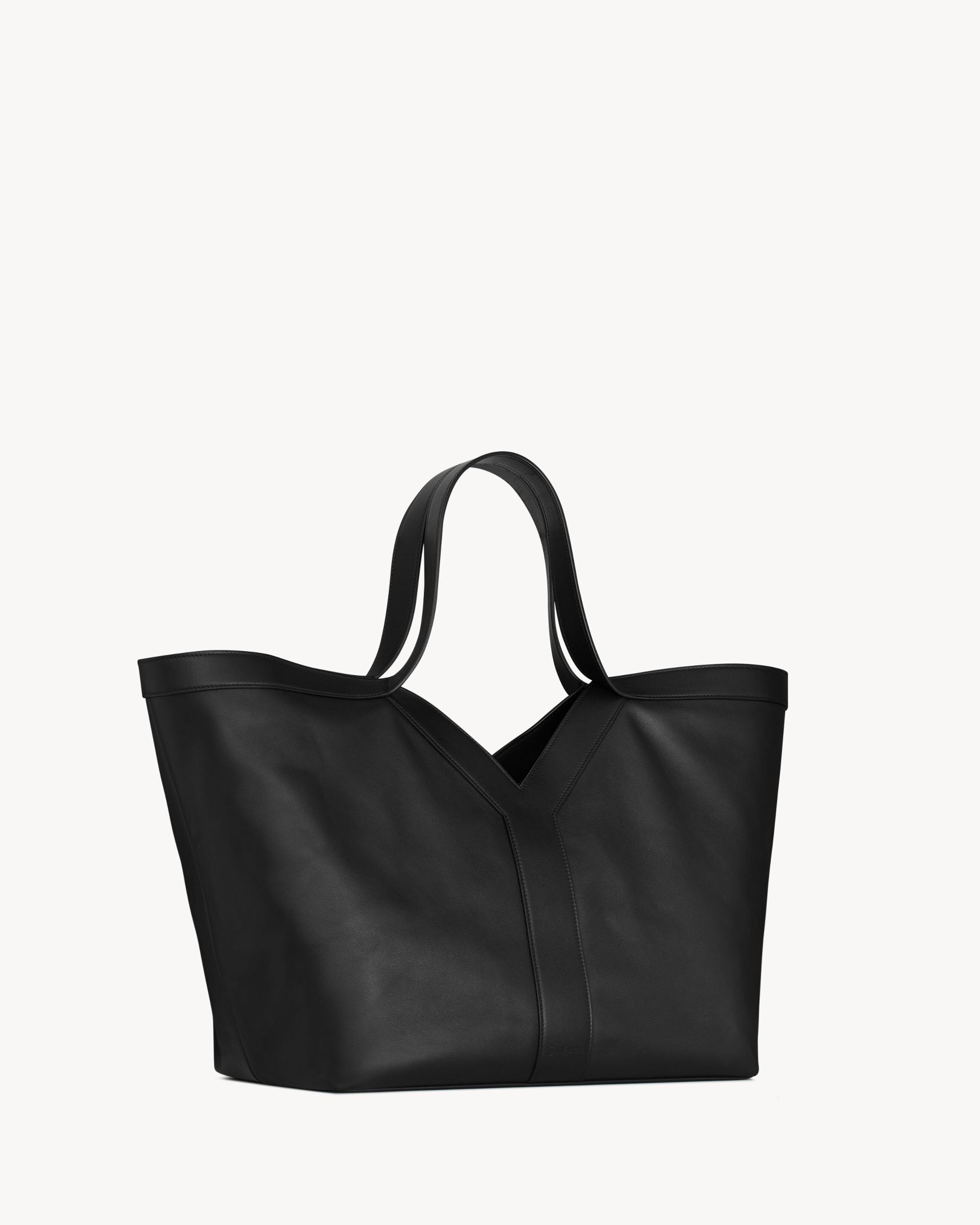 Y TOTE IN LEATHER Product Image