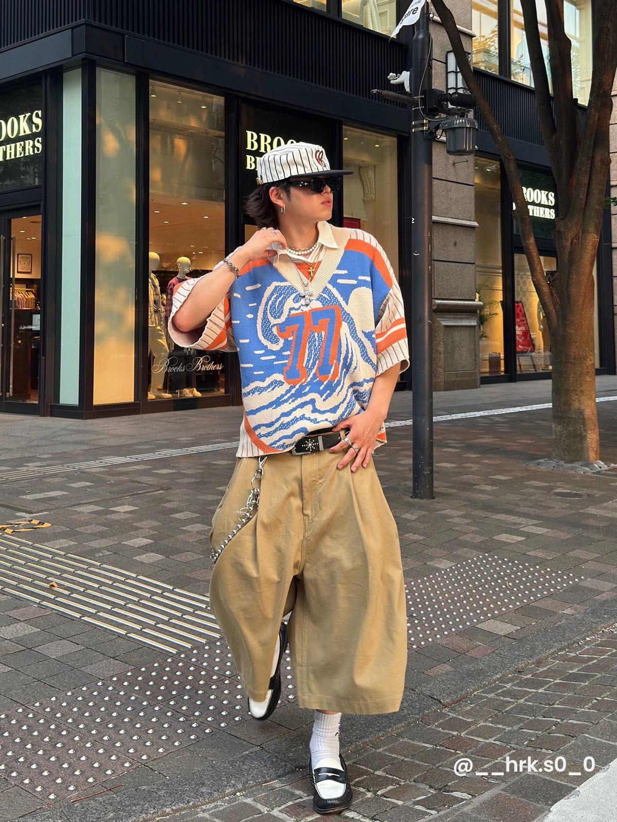 Aelfric Eden 77 V-neck Make Waves Knit Product Image