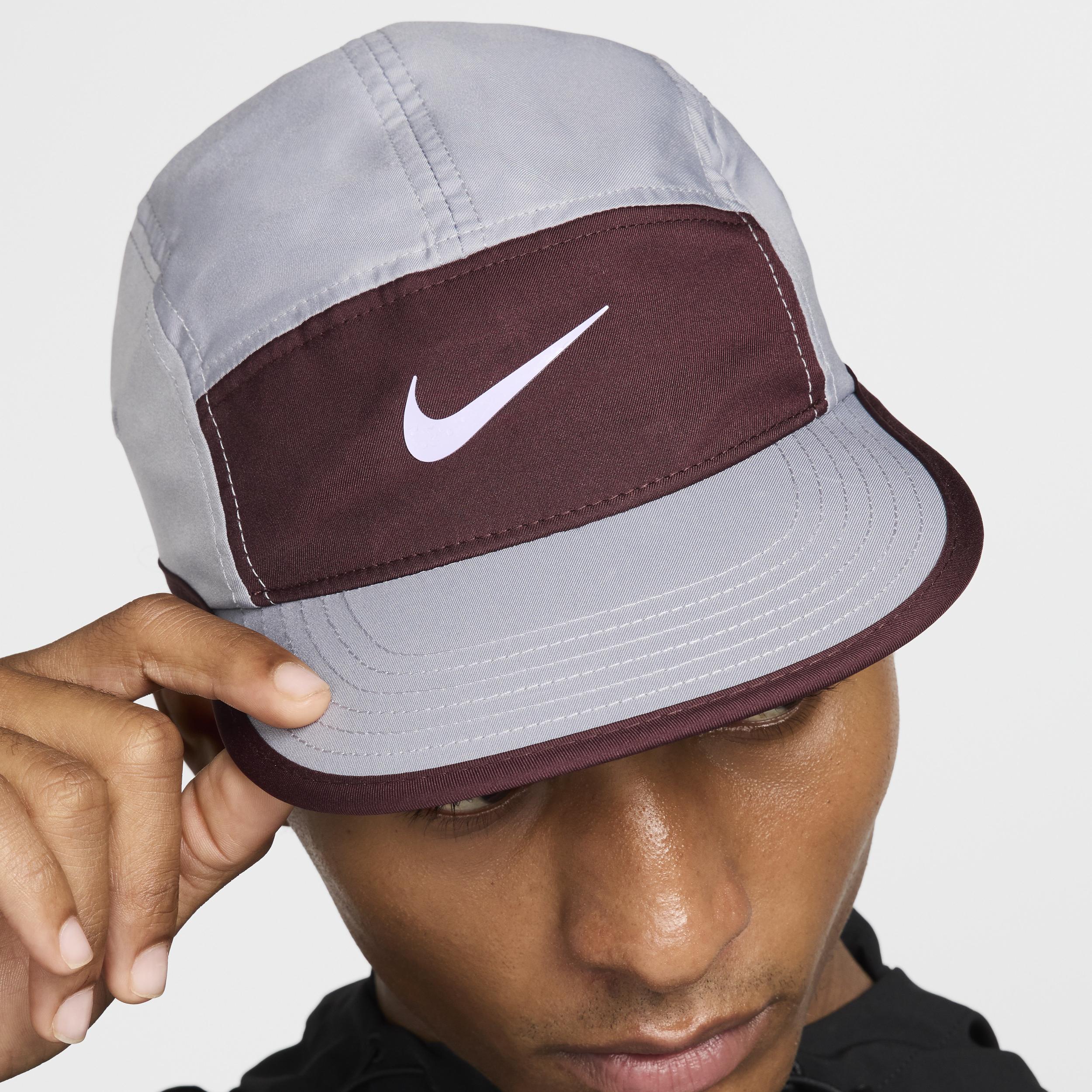 Nike Dri-FIT Fly Unstructured Swoosh Cap Product Image